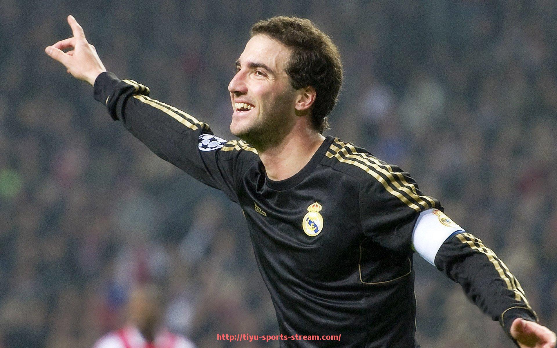 体育直播-英超赛场全场最佳球员评选机制及代表案例解读